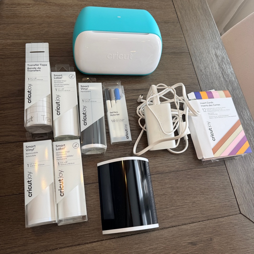 Cricut Joy Crafting Bundle - Teal and White